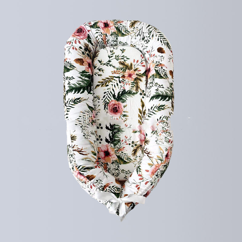 Portable Removable Newborn Baby Crib Middle Bed